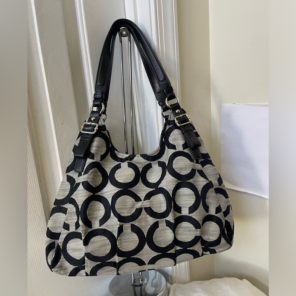 Coach Madison Maggie shoulder bag EUC - Picture 13 of 13